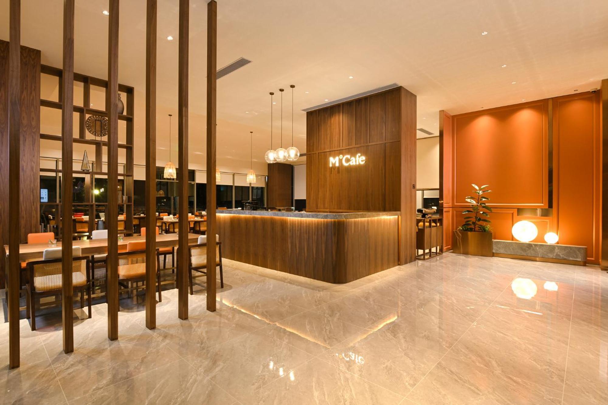 Model J Hotel Jakarta Soekarno - Hatta Airport Tangerang Exterior foto