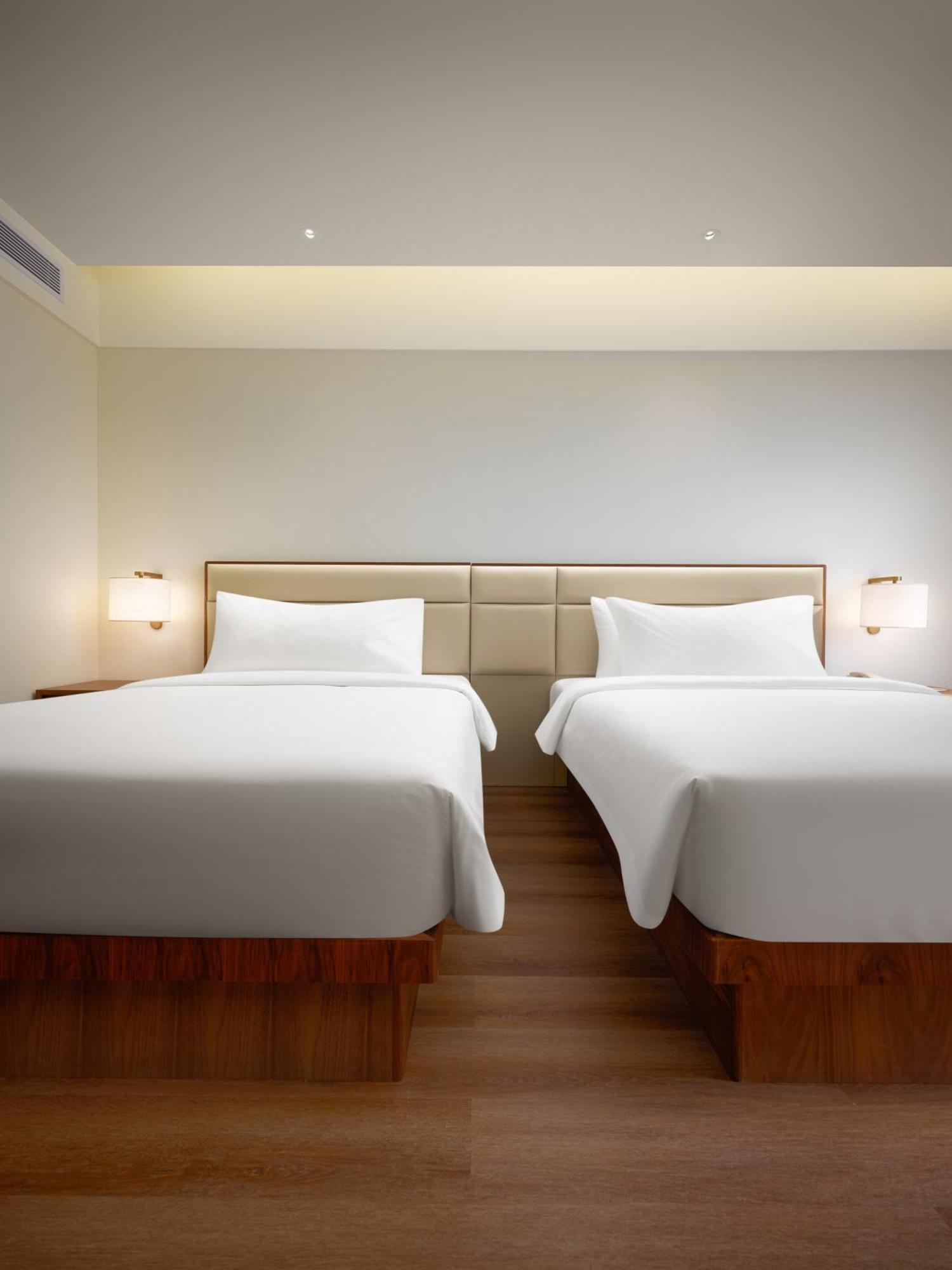 Model J Hotel Jakarta Soekarno - Hatta Airport Tangerang Exterior foto